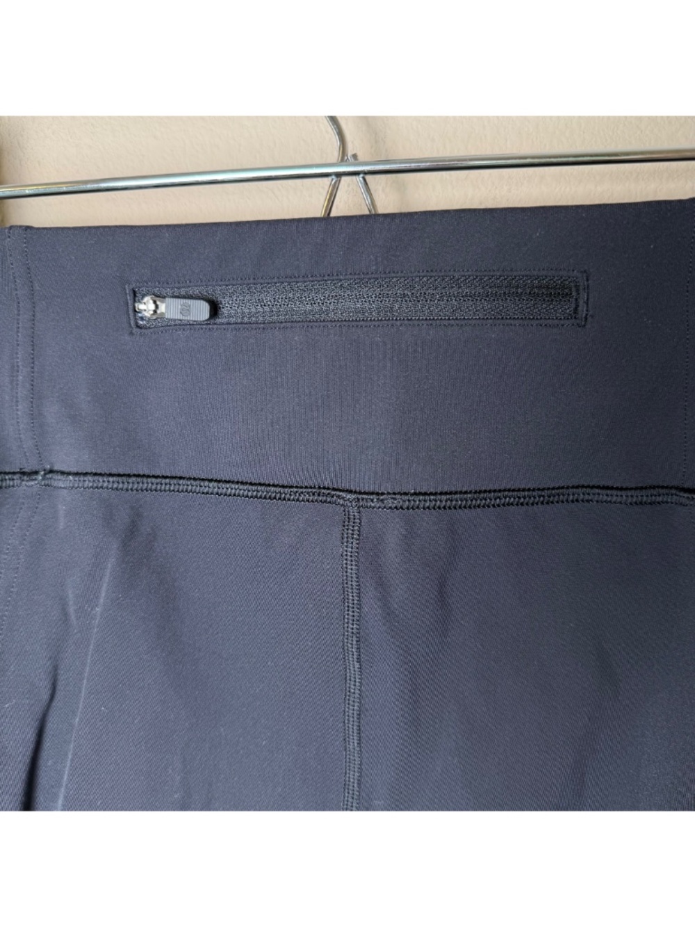 Lululemon Sharp Turns Crop 17" Leggings Pants Womens 4 Black Active Run W6AMES - Picture 3 of 9